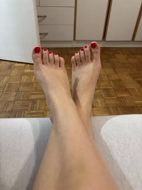 I know my feet pics get you hard 🤭 by FeetOnly05