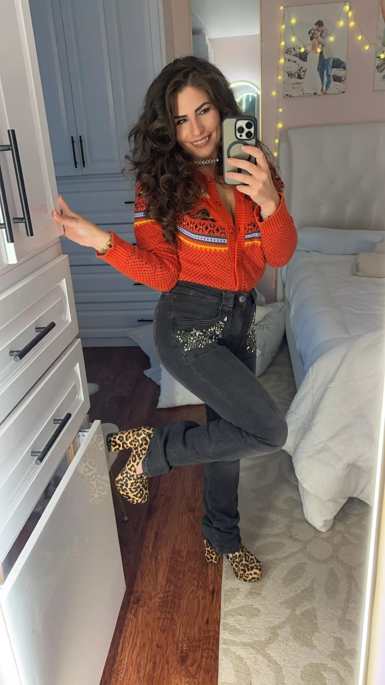 Leopard and autumn 👻🎃 posted by LexGoEveryday