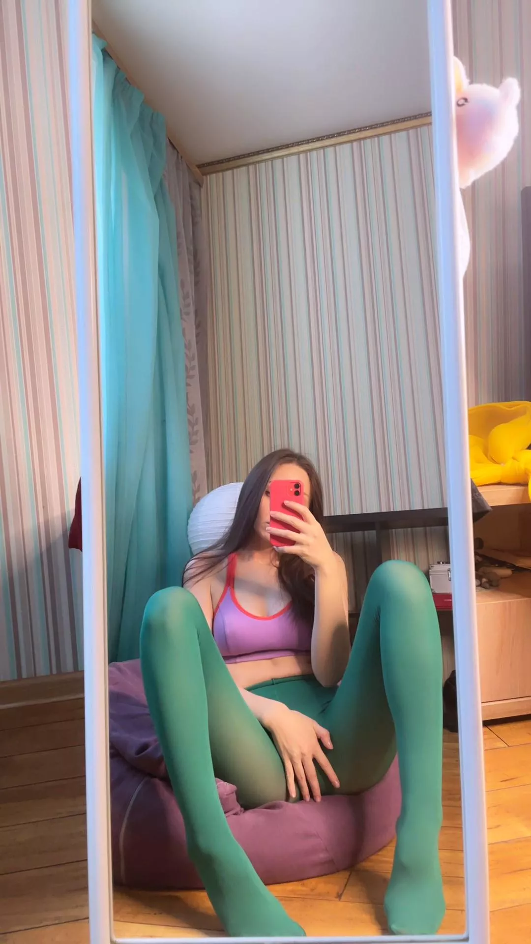 Tight and smooth posted by NicesessionHere