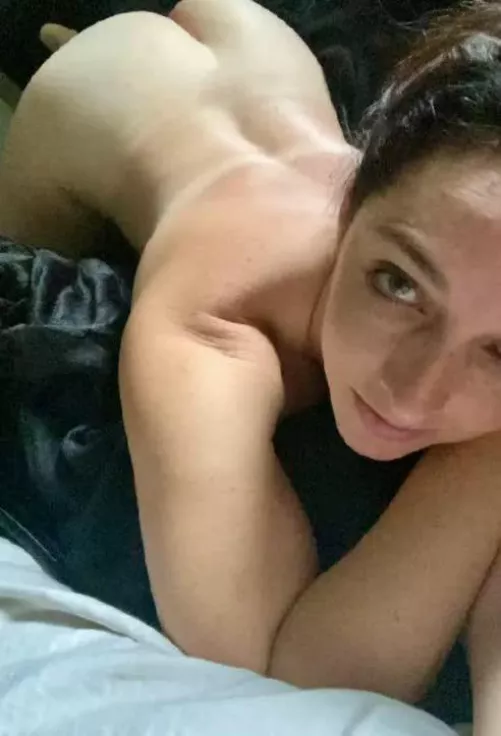 Wanna get naked with a mom like me?
 by avafieryy