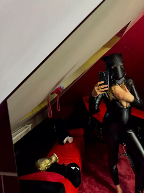 bet you’ve never been tied down by someone like me before [F] by modelprincessxx