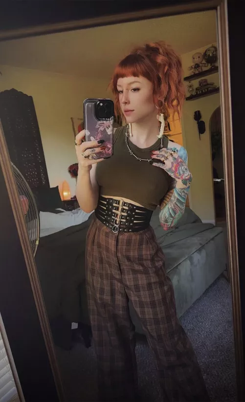 Do you have a goth librarian fetish? by Luna_sonora2