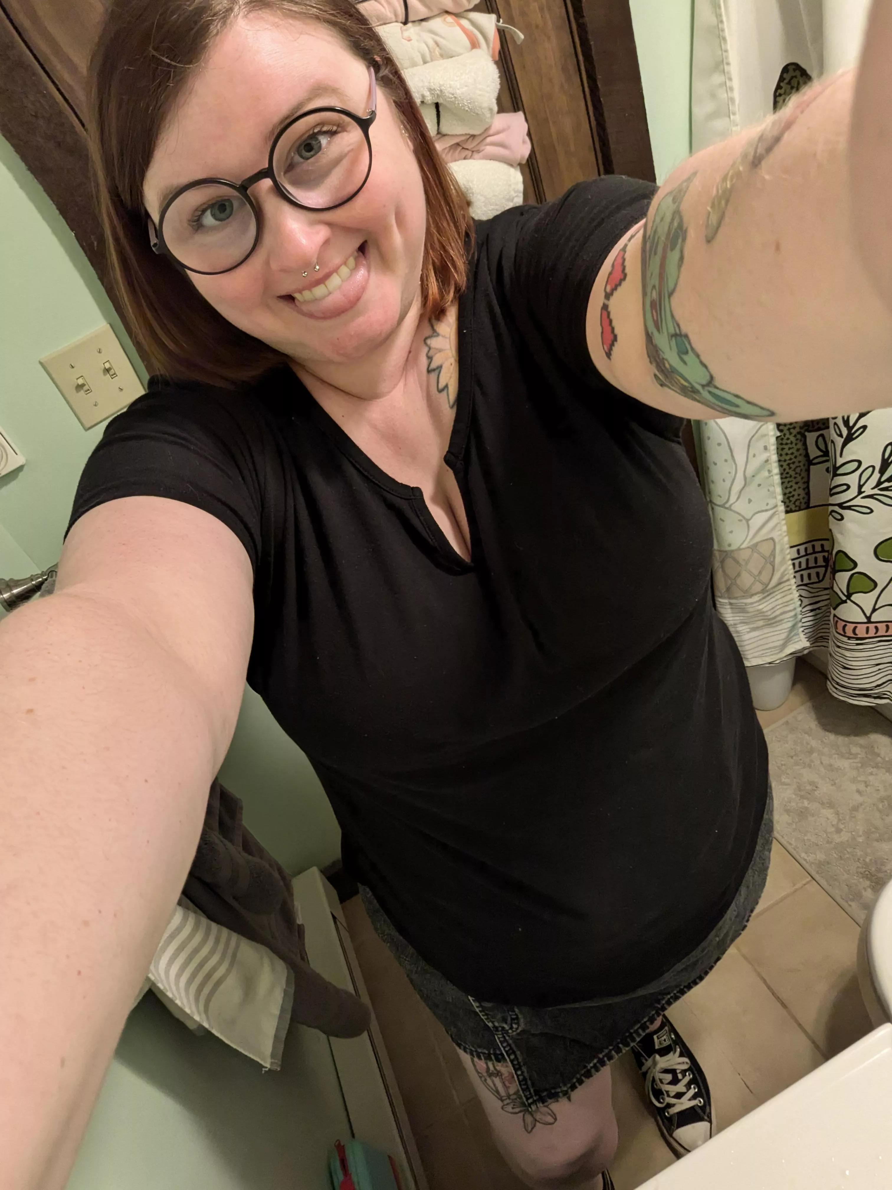 Happy Monday 😭🖤 posted by TrashcanJan