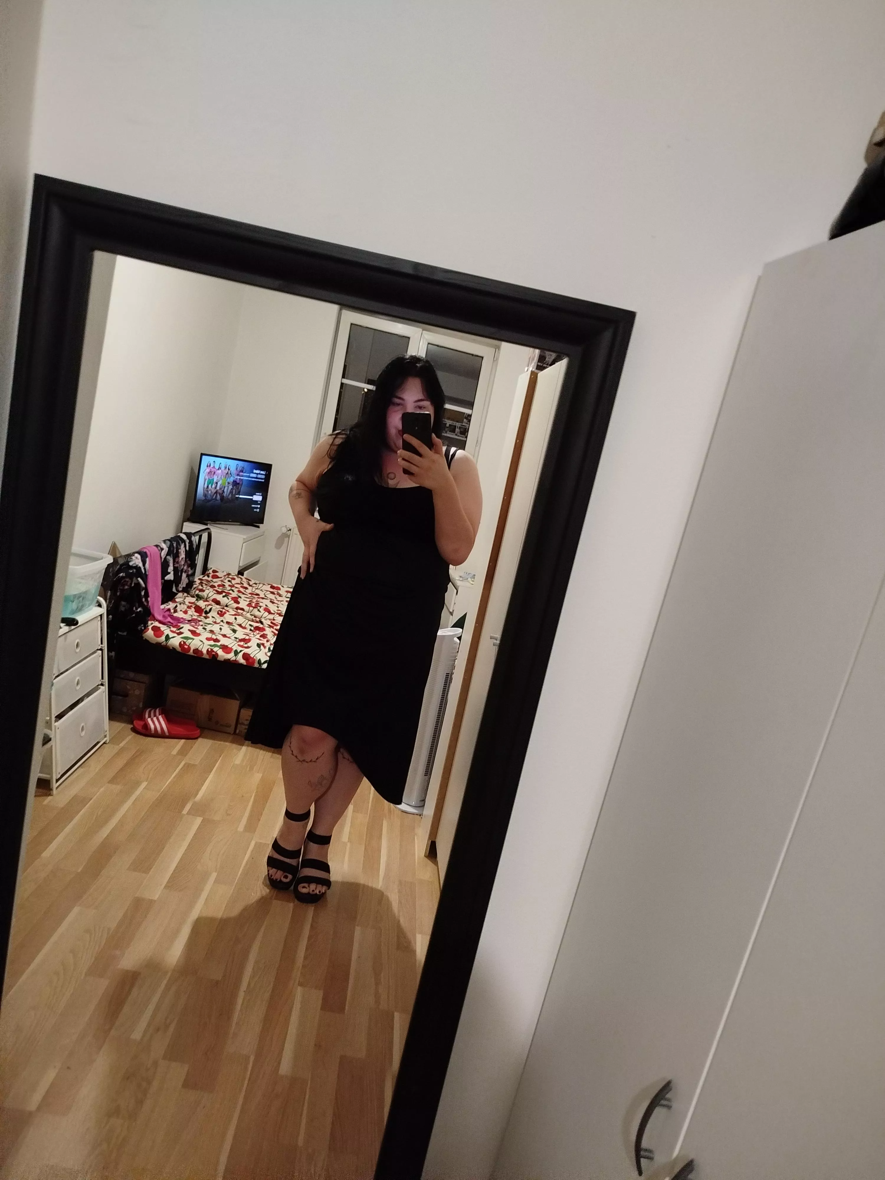 Hi 🖤 posted by PrinceznaViktorka