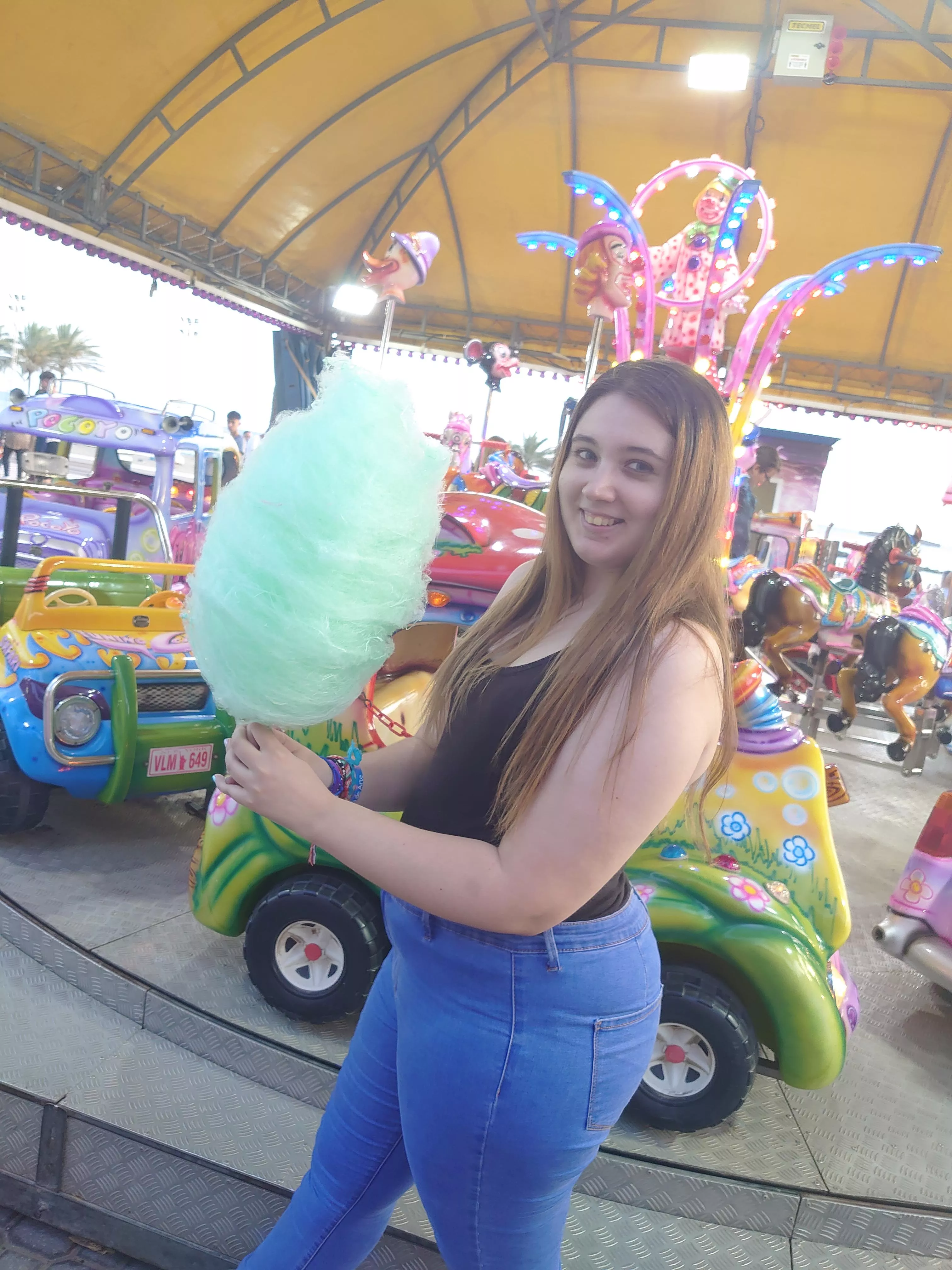 Holaaa posted by OnFireTami