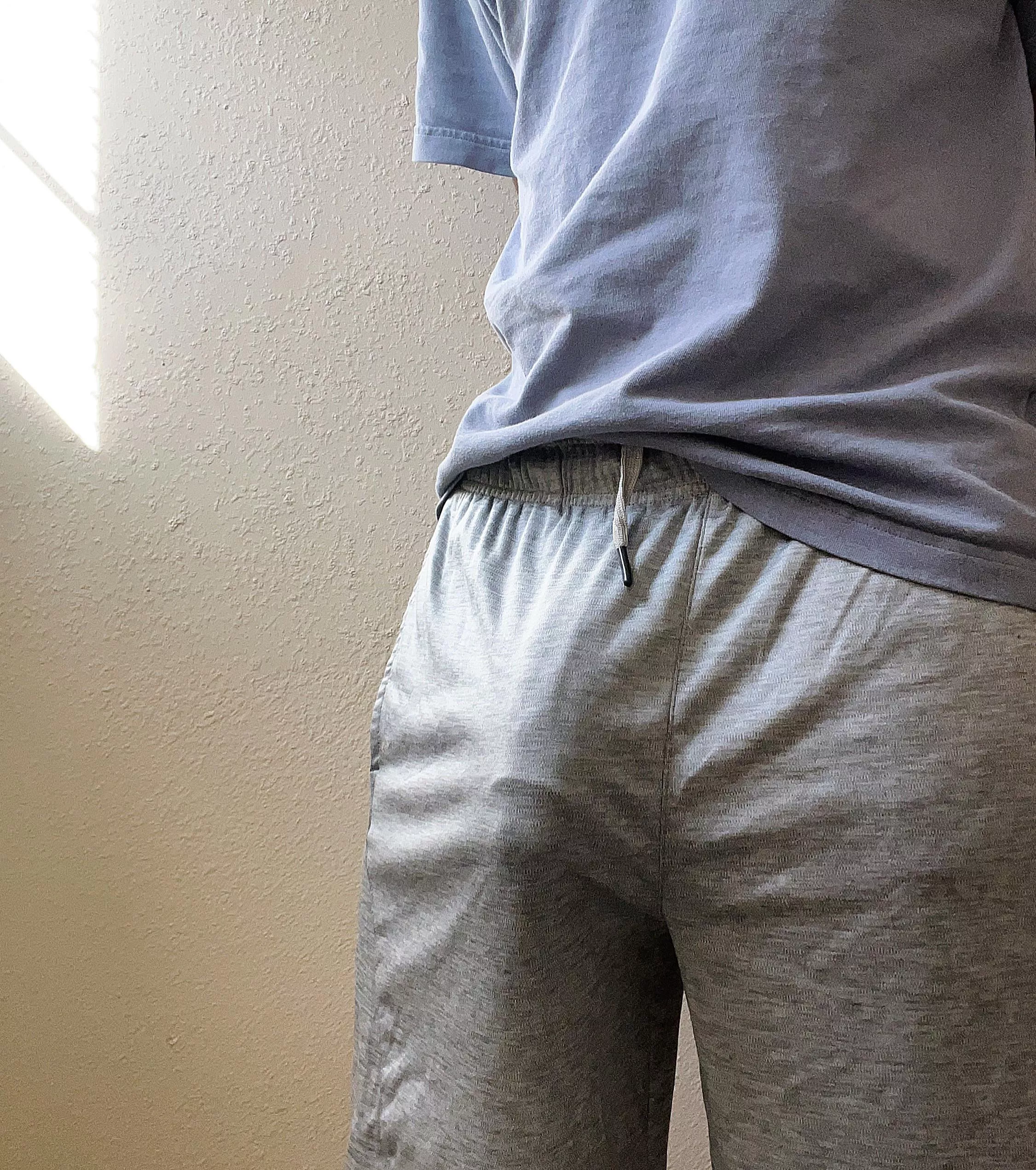 Kiss it thru the sweats  posted by Jakzum