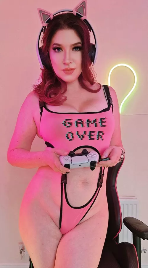 Loser has to give oral, you down? by ItsStrawberryGem