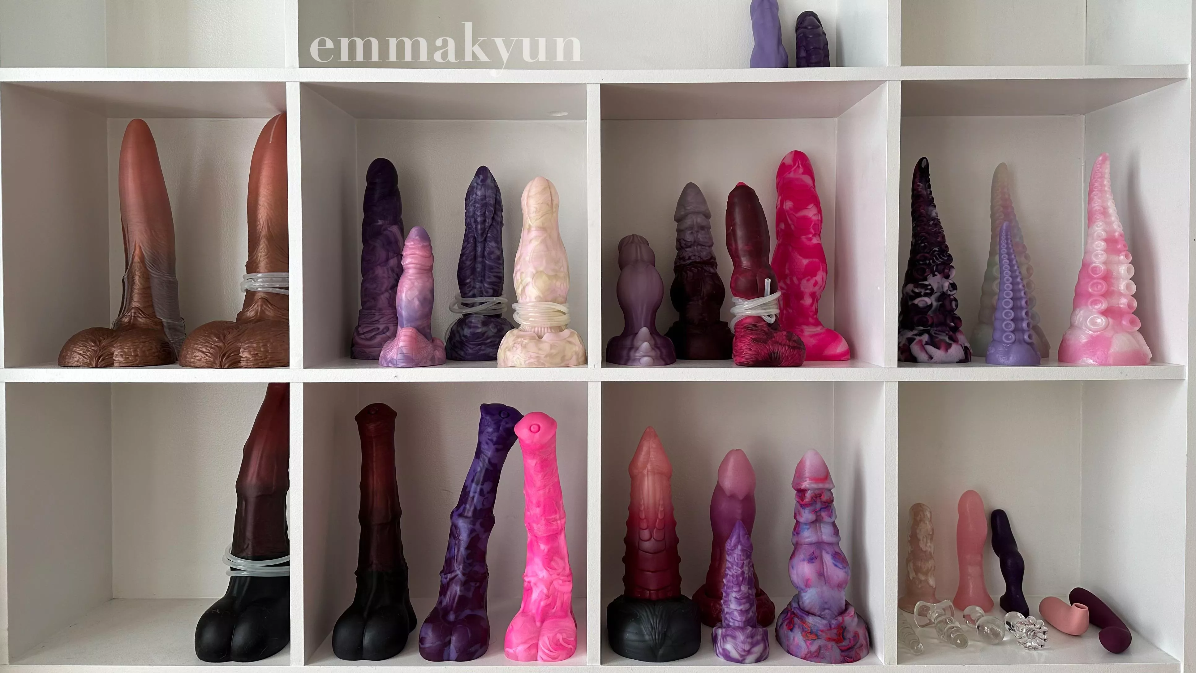 updated family photo ✨ posted by emmakyun