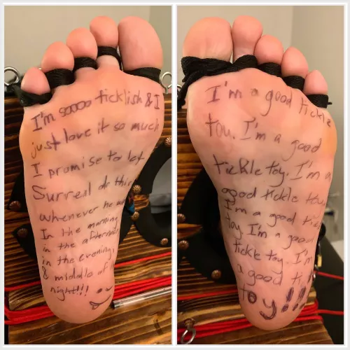Writing on feet… it’s so fun 🤤 by surrealkink