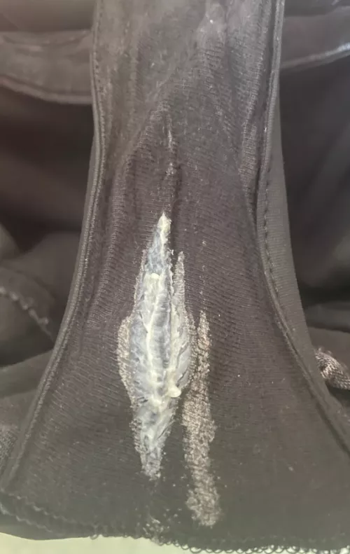 Y/N Can a woman who wet her panties like that every morning have the right to be married? by Lazy-Calligrapher794