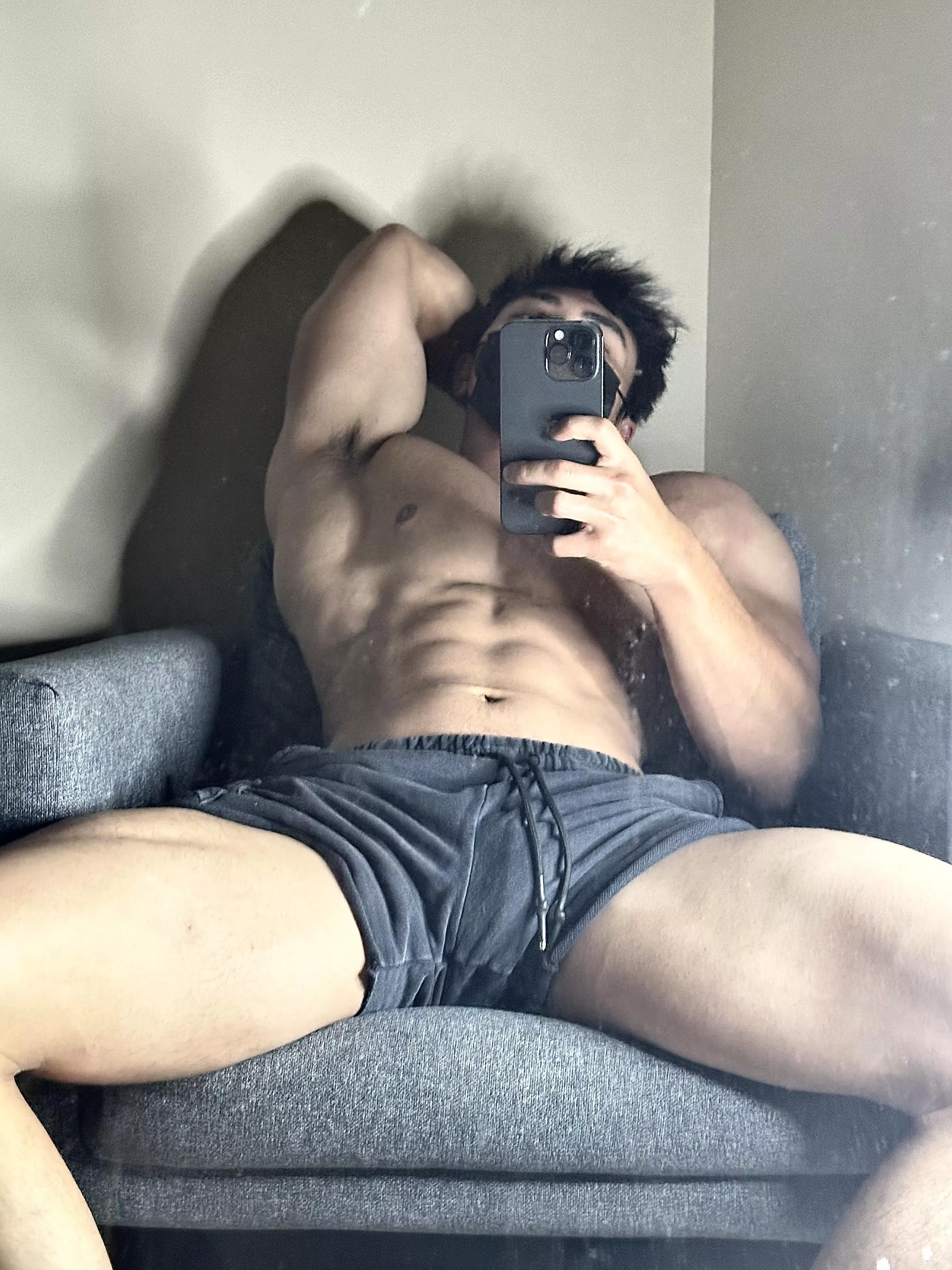 [19] would u suck me on the first date? posted by AlexParkxxx