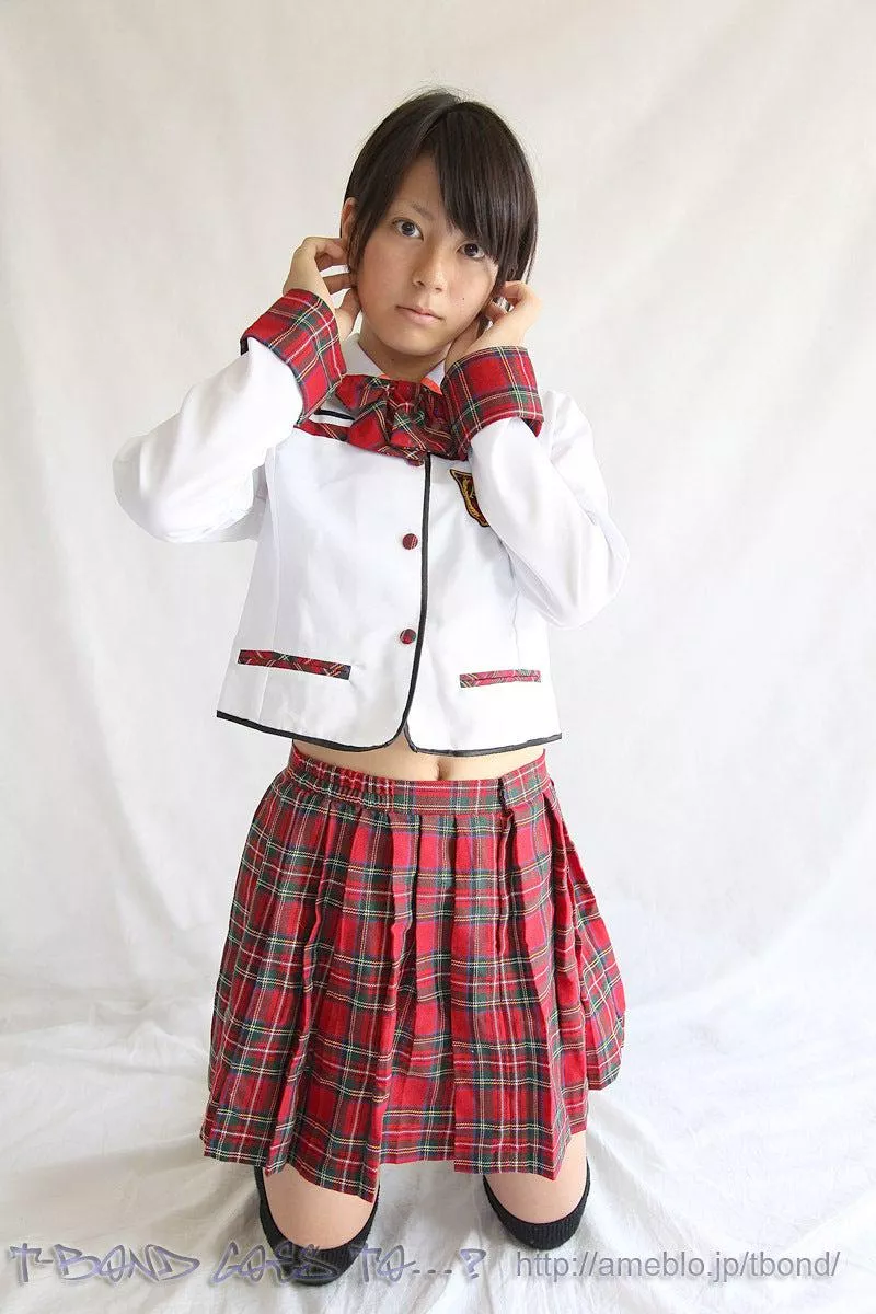 Anyonr know her name? posted by keiichimo