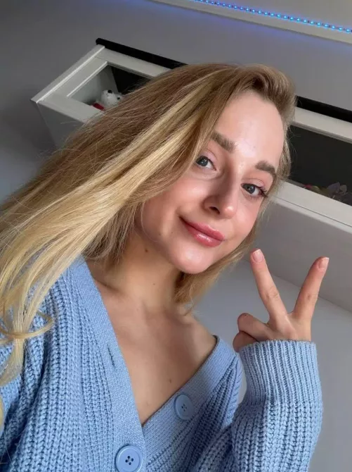 Being classy would never hurt anyone by CuddlyPeachy