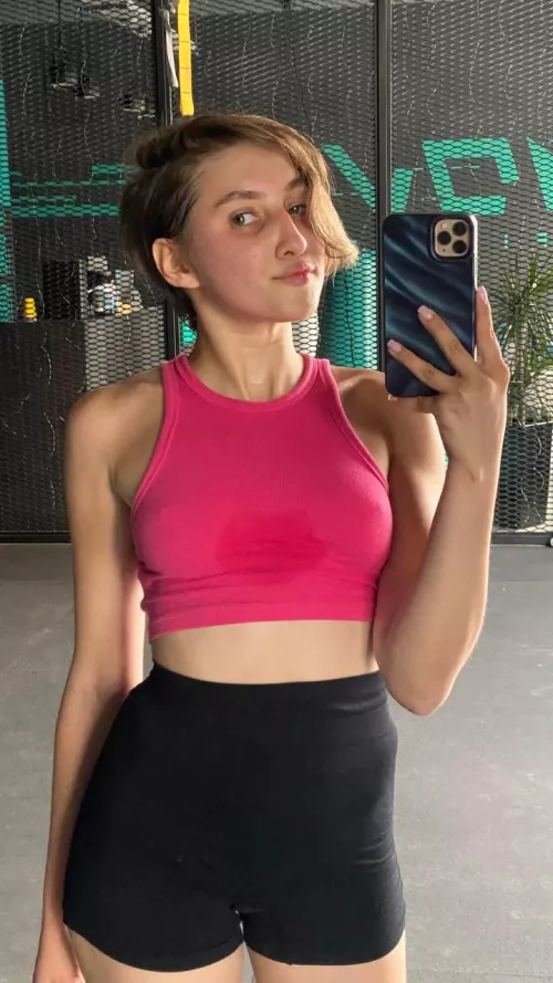 Braless gym day! Happy Tuesday  by KathyYoungg