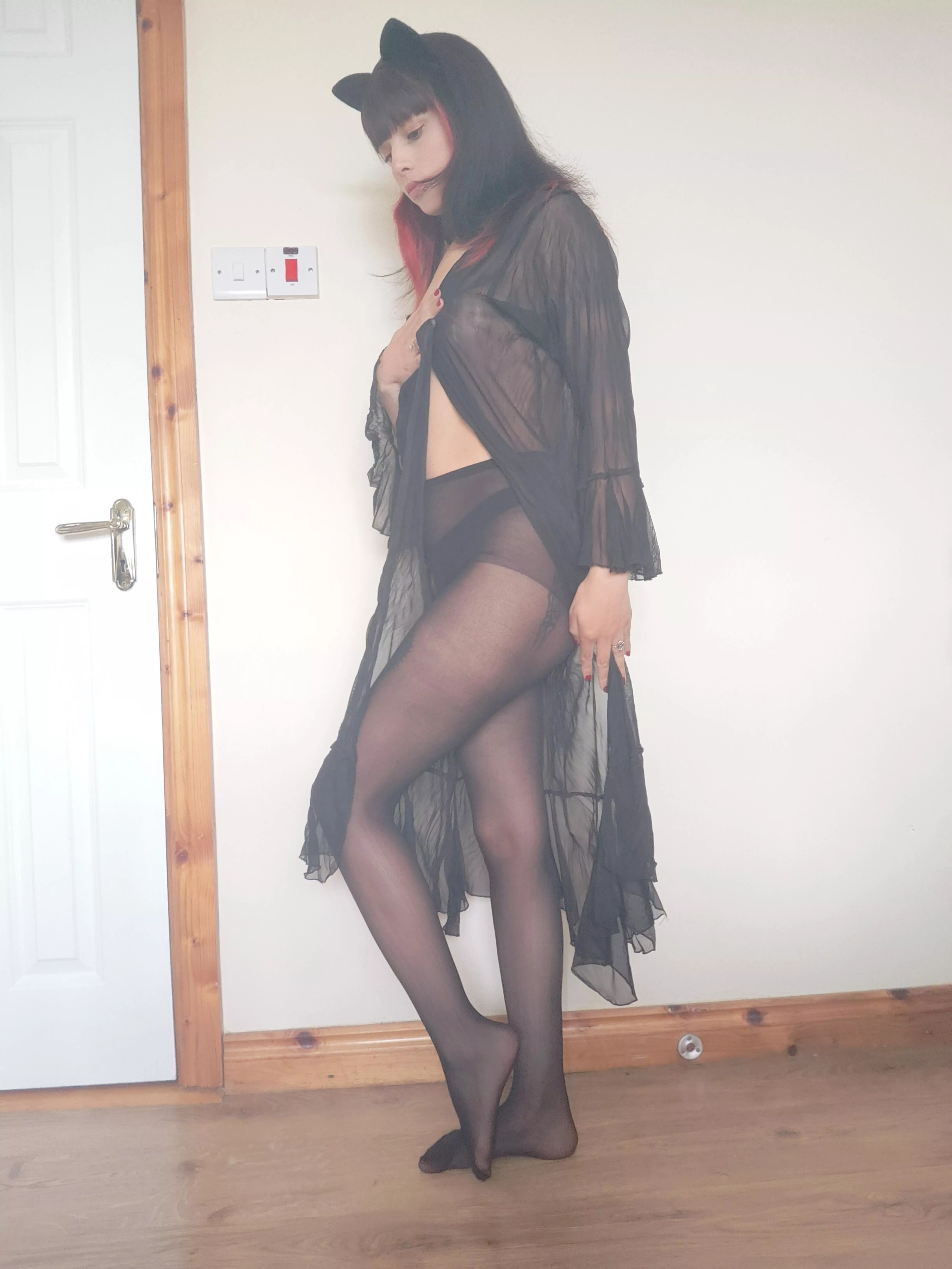 dare to peek  posted by 8coco3chane1