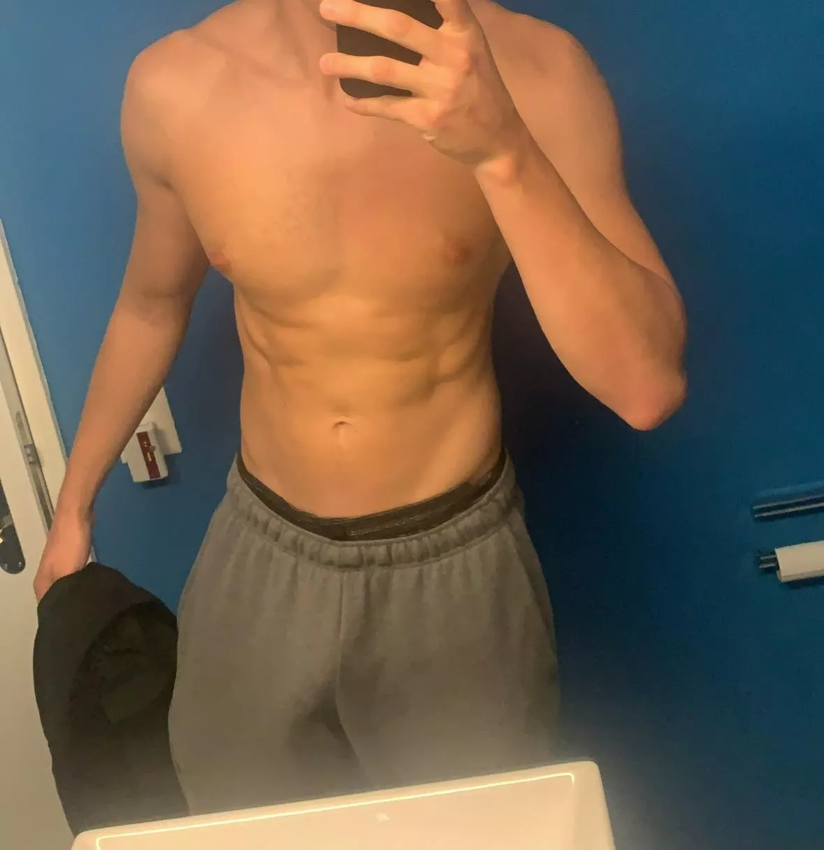 Do you think i can wear those in public? posted by xfabioxxx