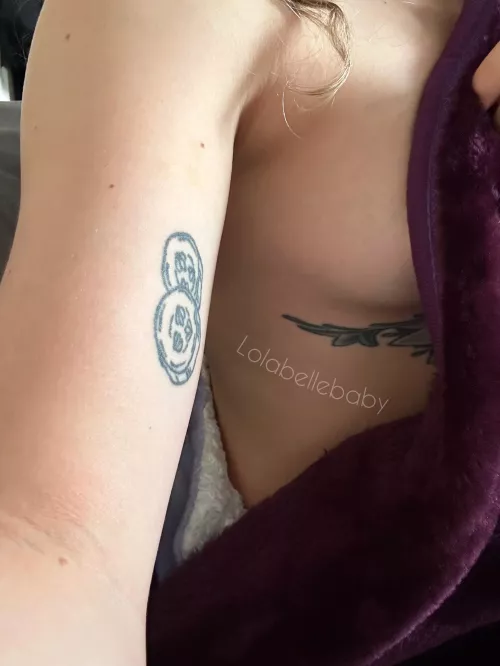 Good morning! Does anyone else here sleep naked? 😉  by lolabellebaby