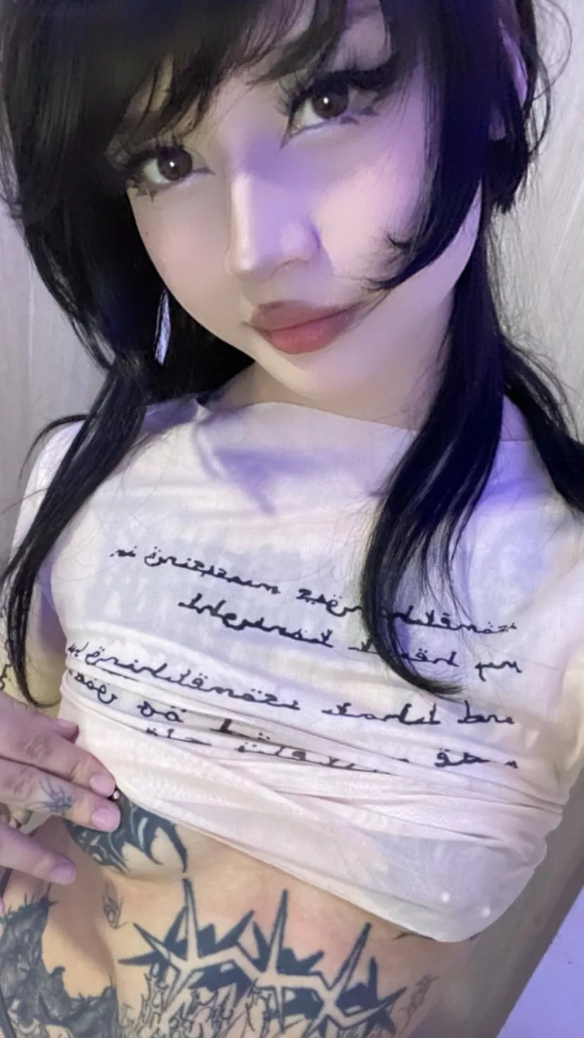 Help me relax?  posted by vixengirlyy