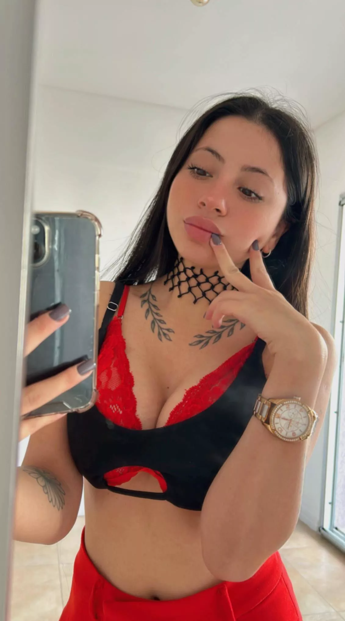 I think this is appropriate for a family lunch, don’t you? posted by Thistlyn9