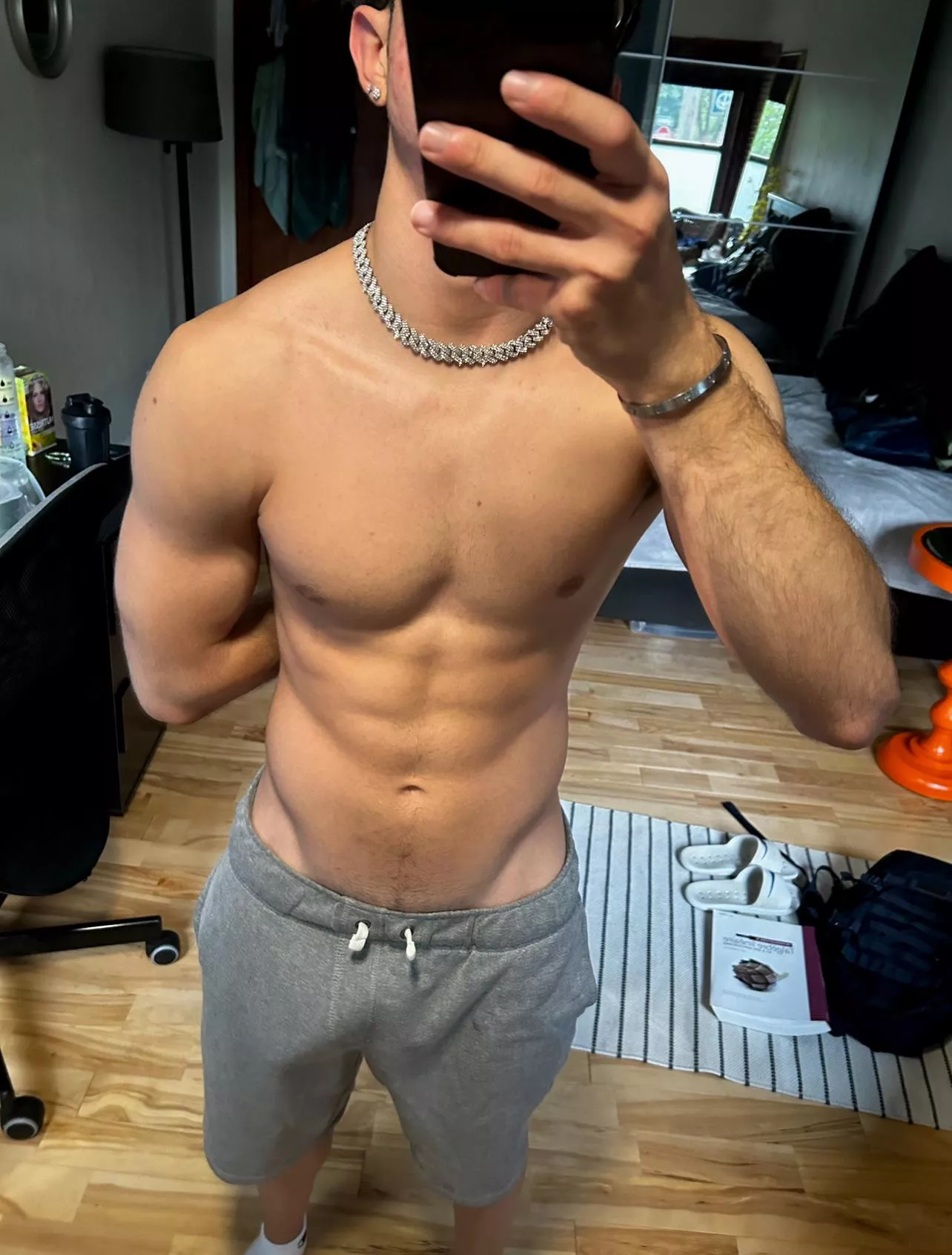 If I send you this, would you come over? (I’m not hard😈) posted by flavio_booy