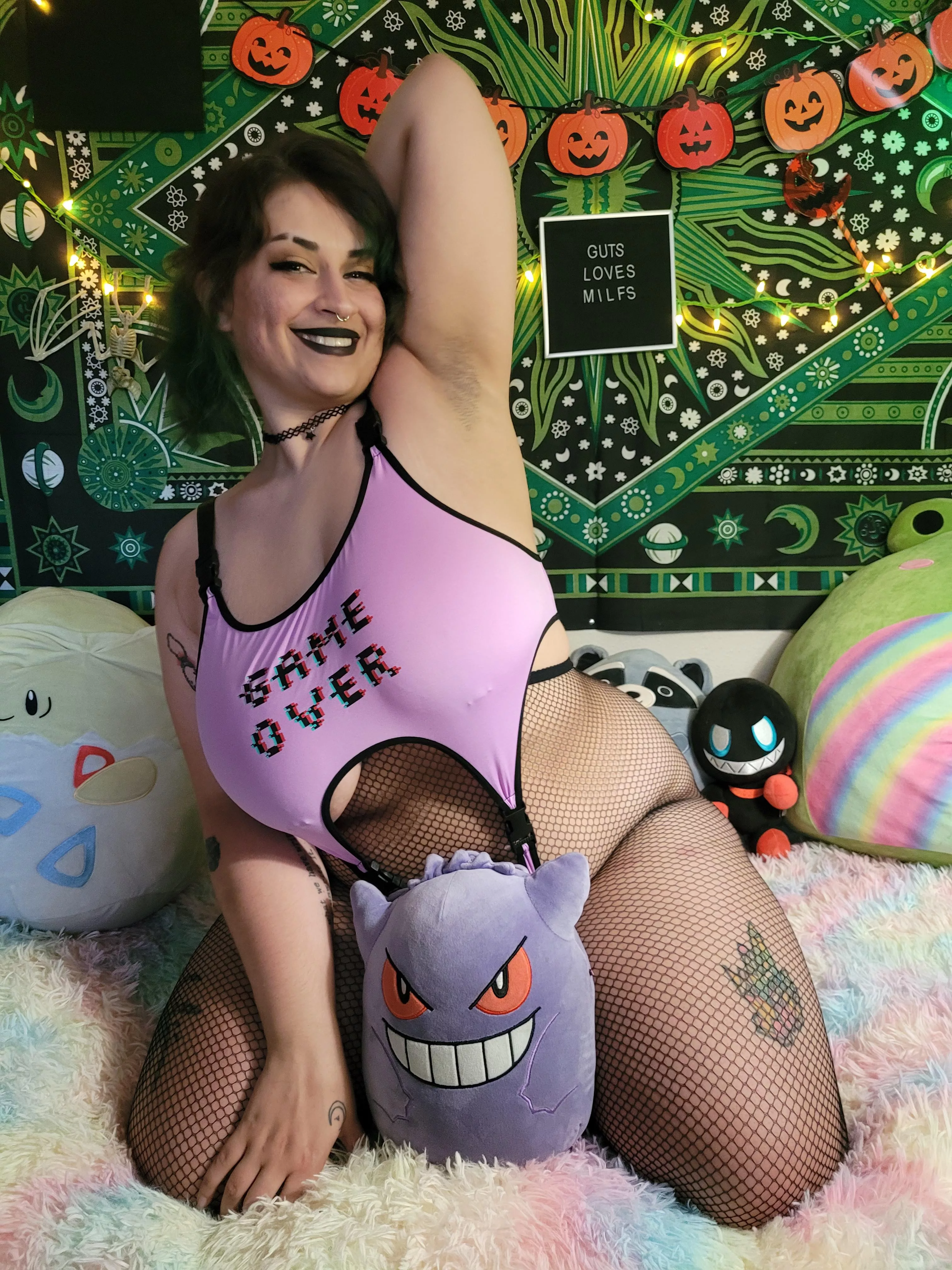 I'm always happiest when i'm showing off my hairy pits :3 posted by gutr0t