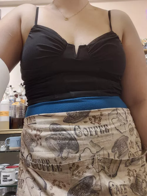 It would be just so, so easy to sneak you a peek [f] by phiaphies