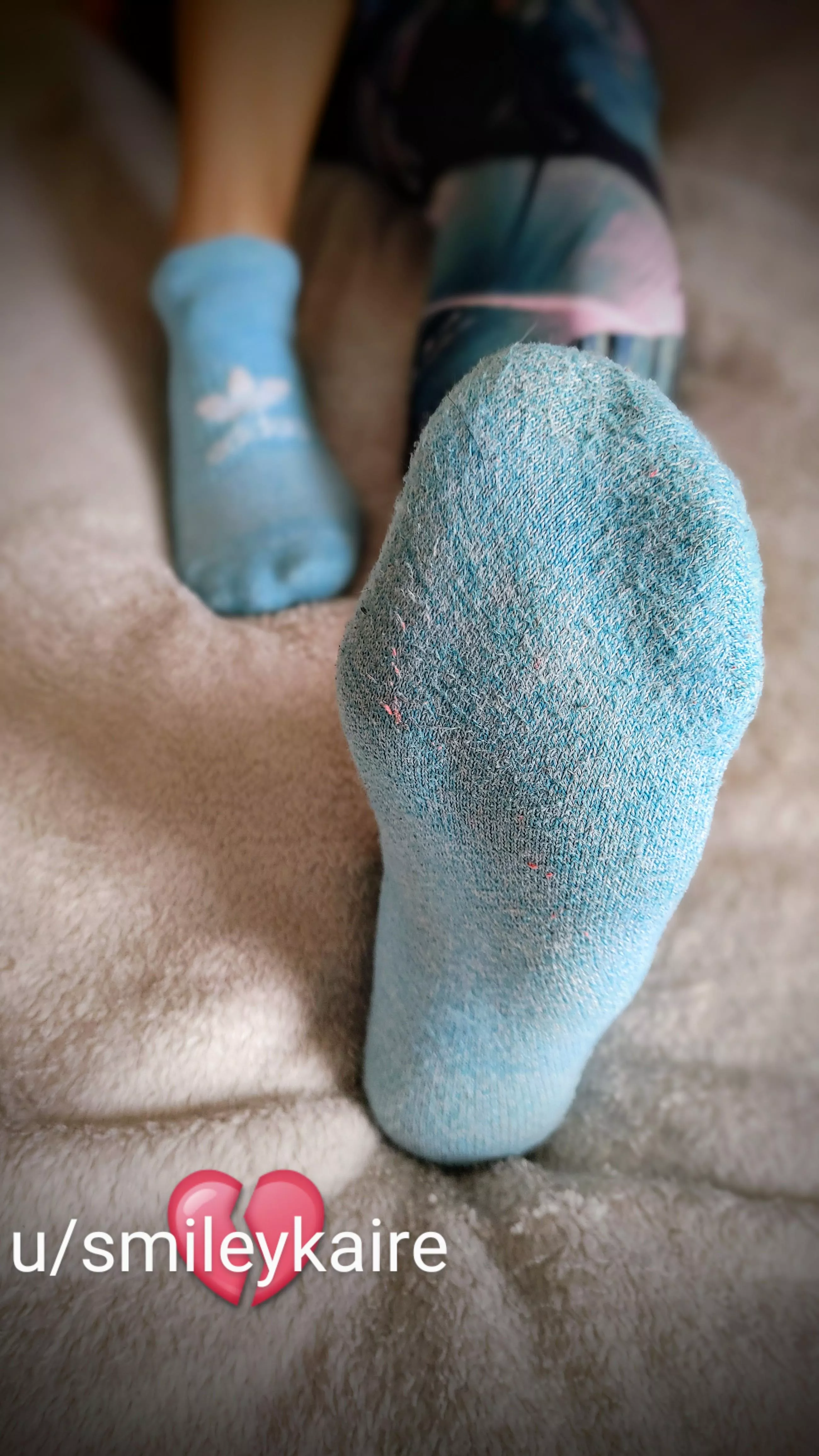 My x used to always tell me that my [F]eet stink🥺 he was kind of a dick.. (oc)  posted by smileykaire