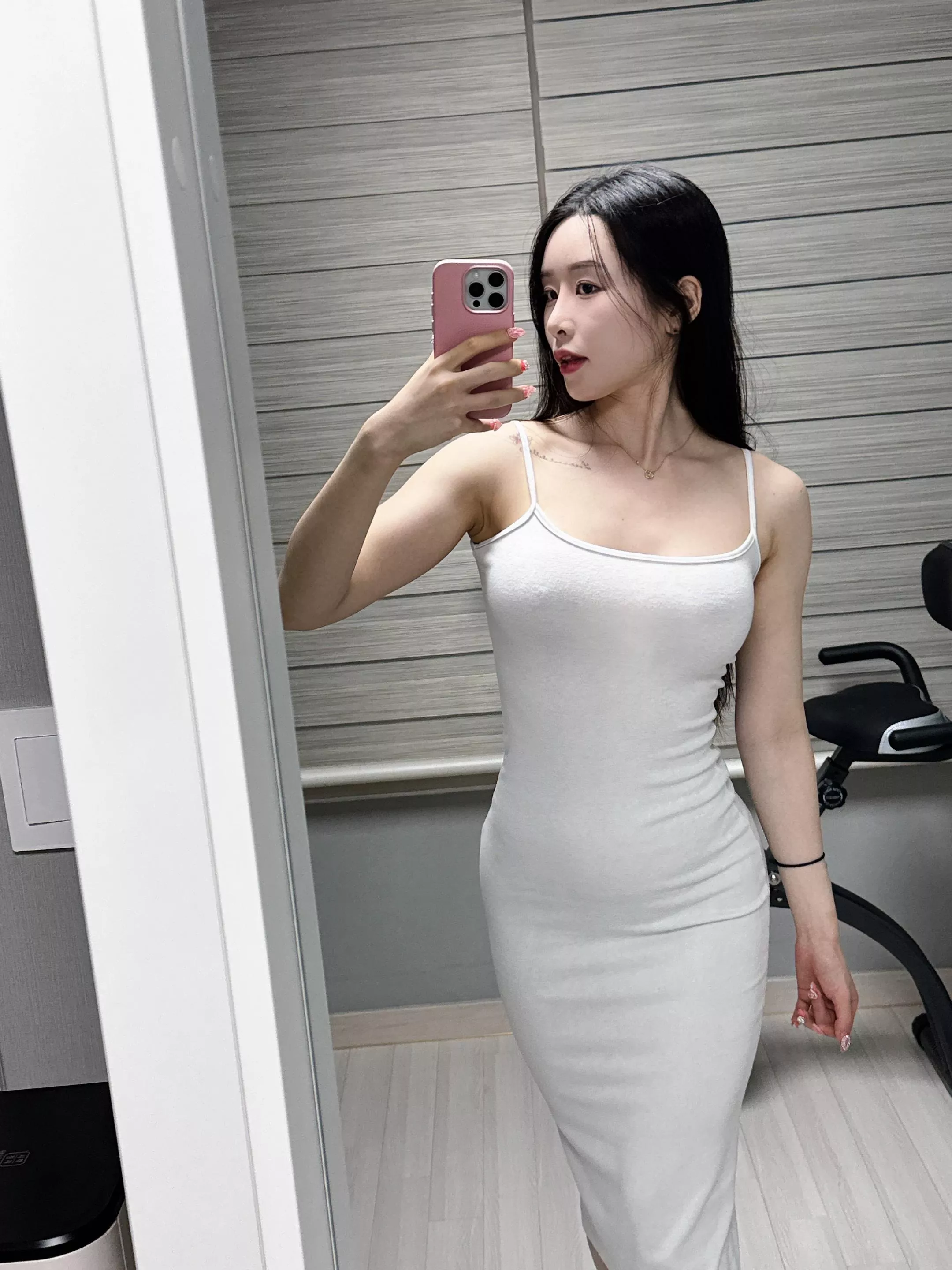 No bra? No worries 😉 posted by xoo_Chloe