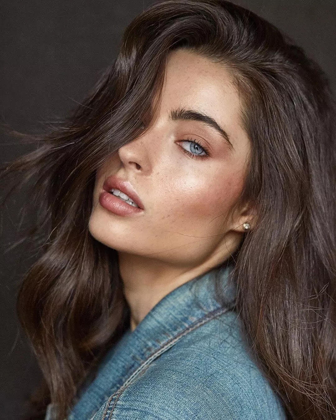 Renee Murden posted by Ken789gh