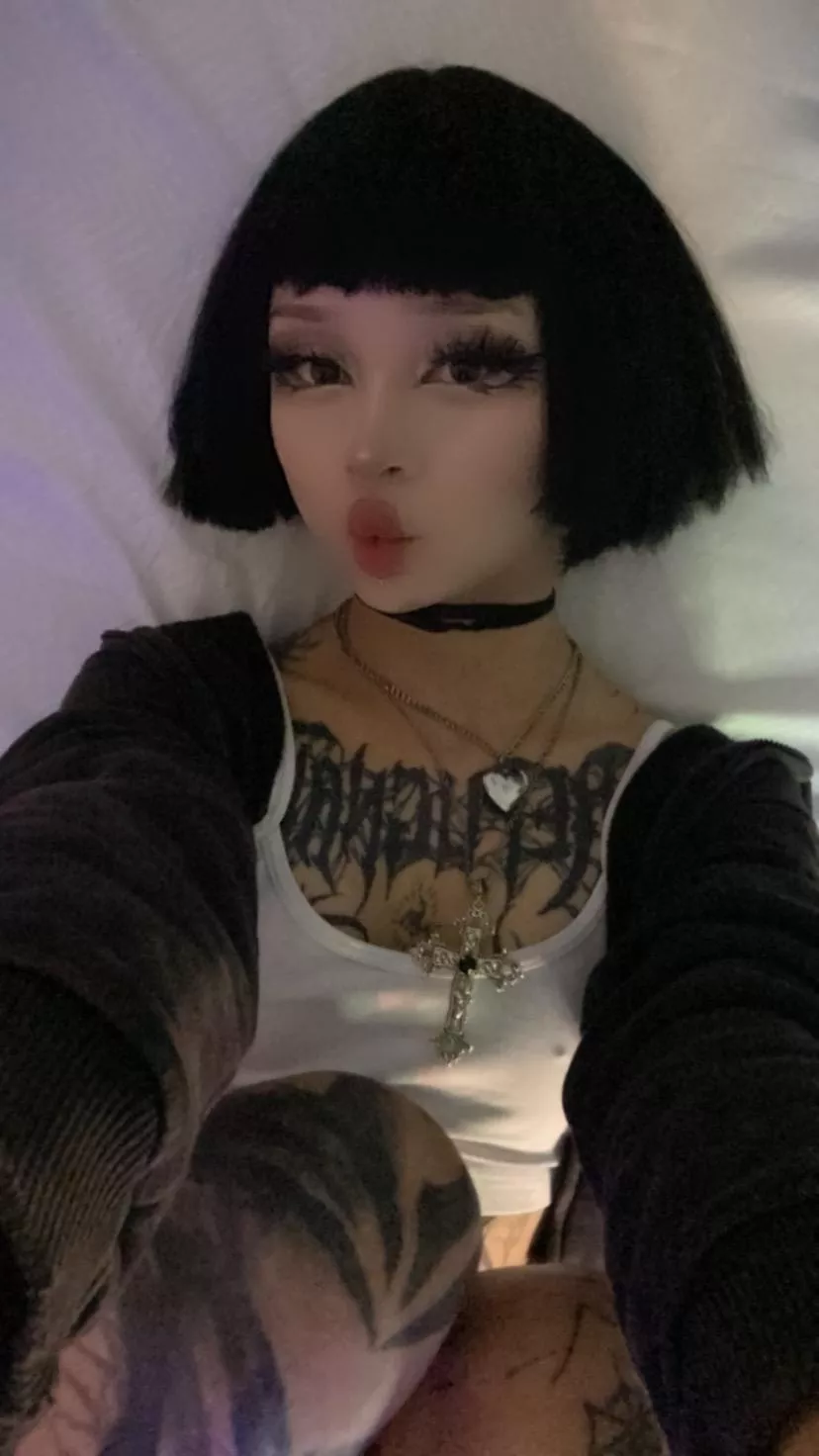 Will you watch me while I play  posted by vixengirlyy