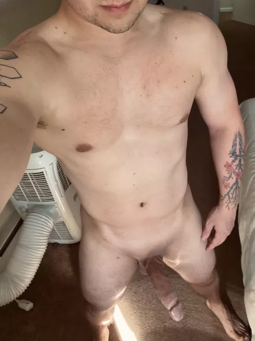 [28] Just a horny man that needs sucked 🥵 by magnaciousj