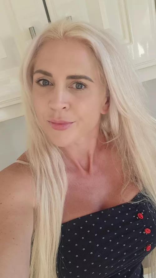 60 years old but still loves receiving compliments! by MILFKathy