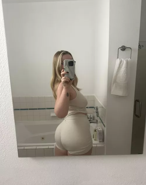 Curious if any guys here actually enjoy ass eating by rubythestallion