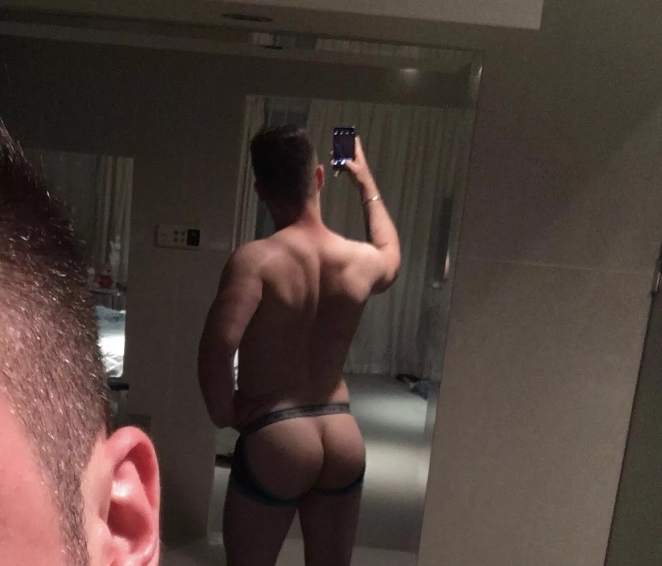 Feeling ‘bootyful’ posted by UCaussieboy