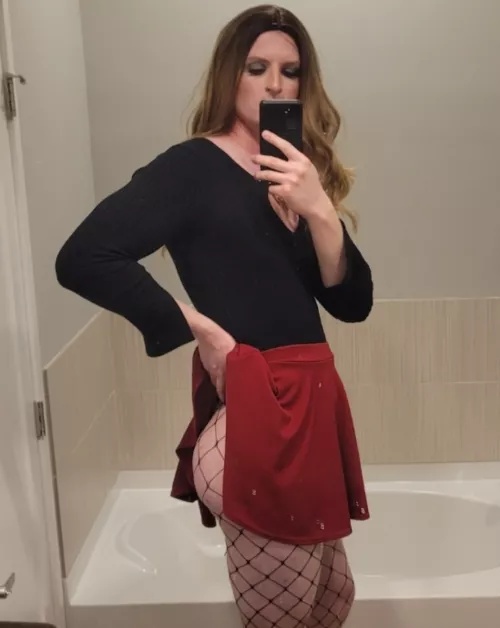 Feeling slutty today by PearlNecklassXX