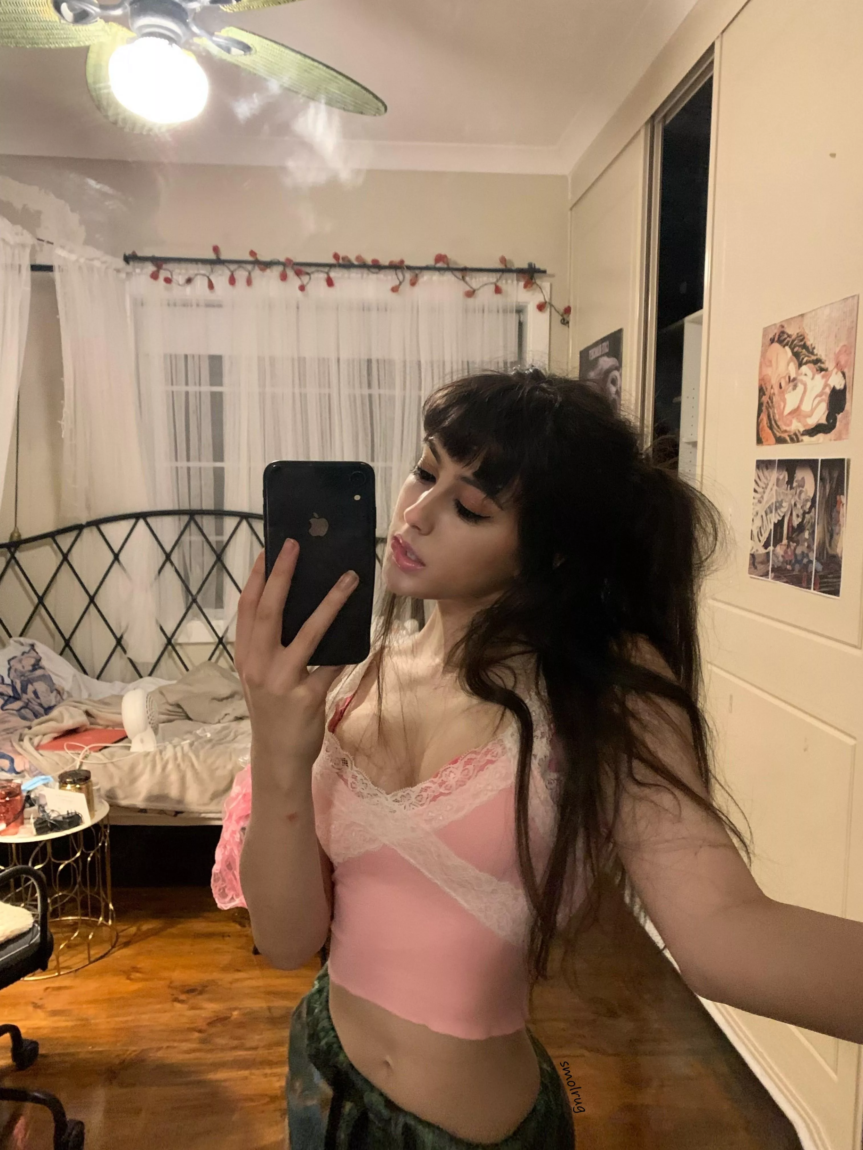 i just want to cuddle in bed all day <3 posted by smolrug