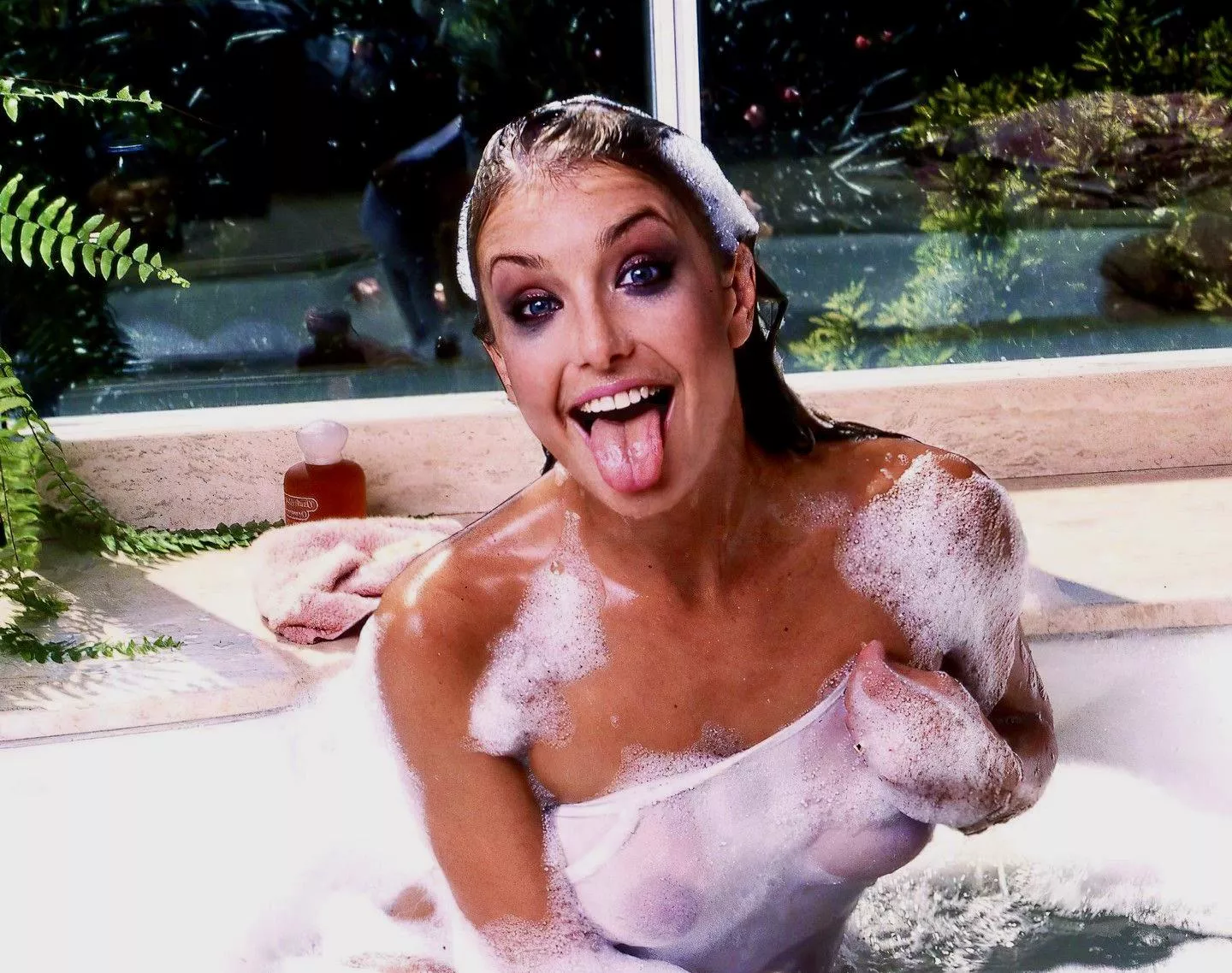 Quite possibly the greatest picture of Heather Thomas ever taken. (80s) posted by Womanlover213