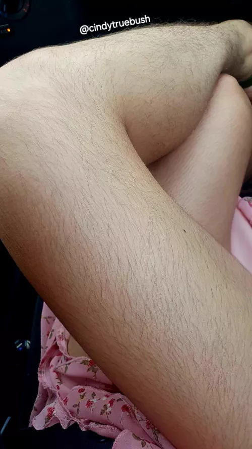 Super hairy legs 😍  by Cindytruebush