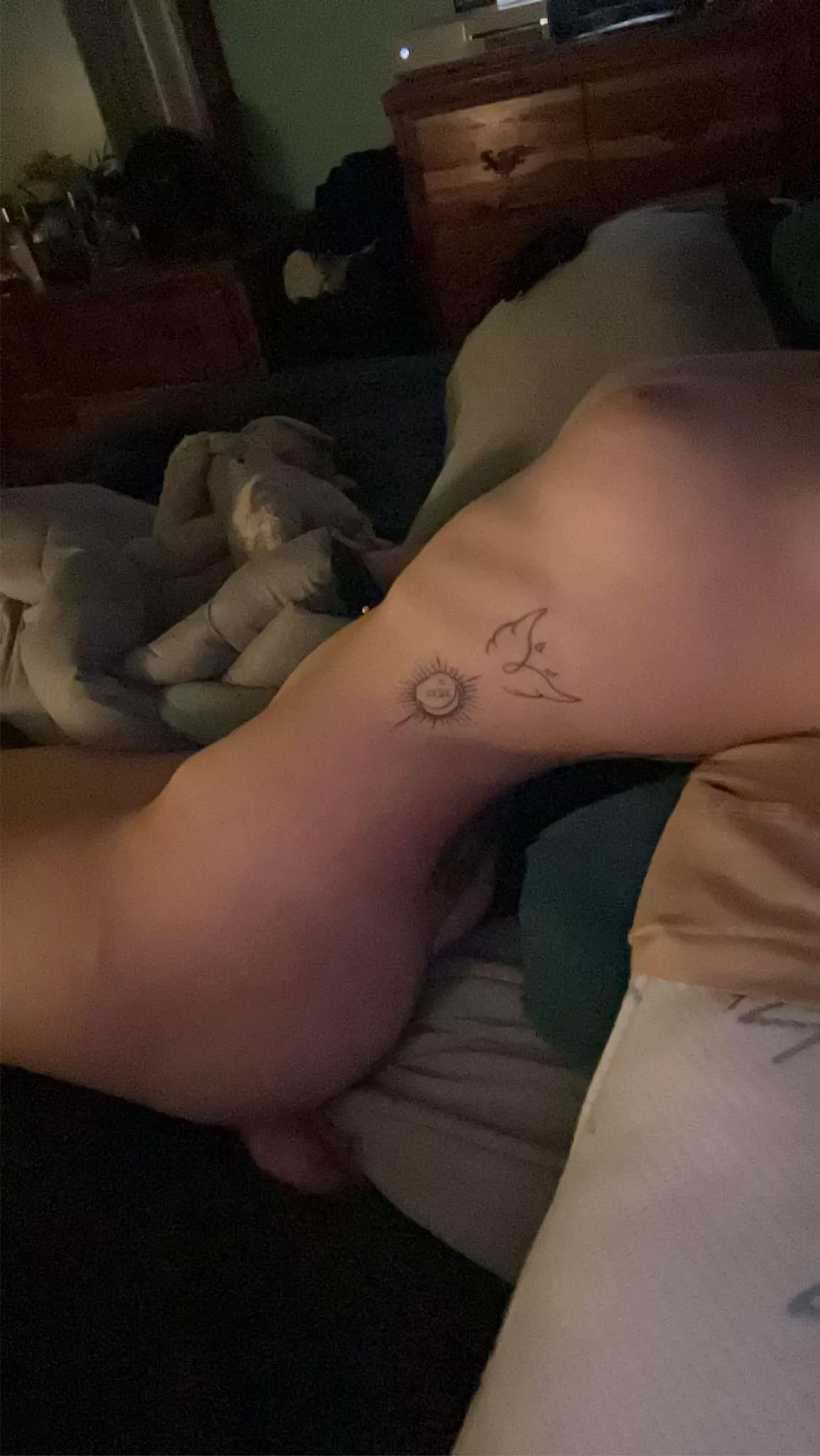 Us small cuties come with sexy ribs posted by CelenaDawn