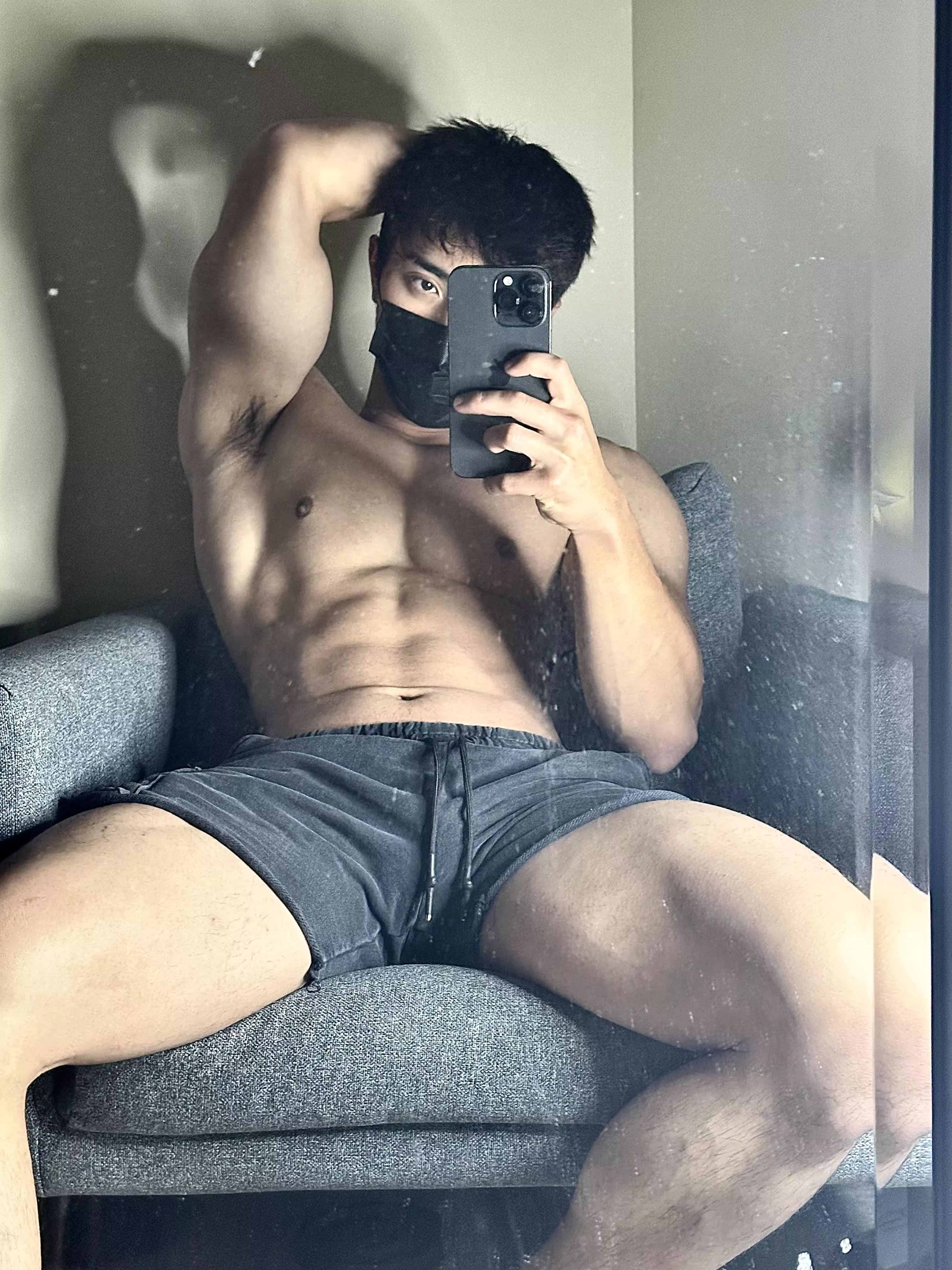 [19] would u get on ur knees for me? posted by AlexParkxxx