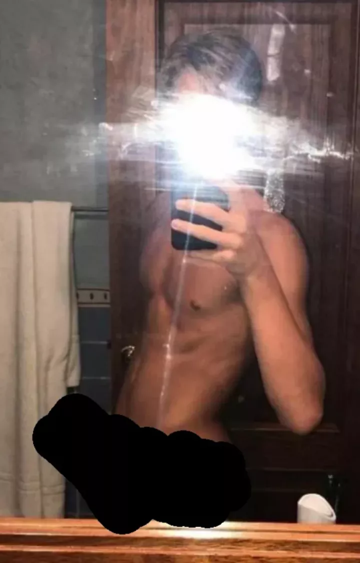 21 hung straight curious dom looking for fit jocks/muscle. Hmu. Face required.  posted by iamjxmeseee