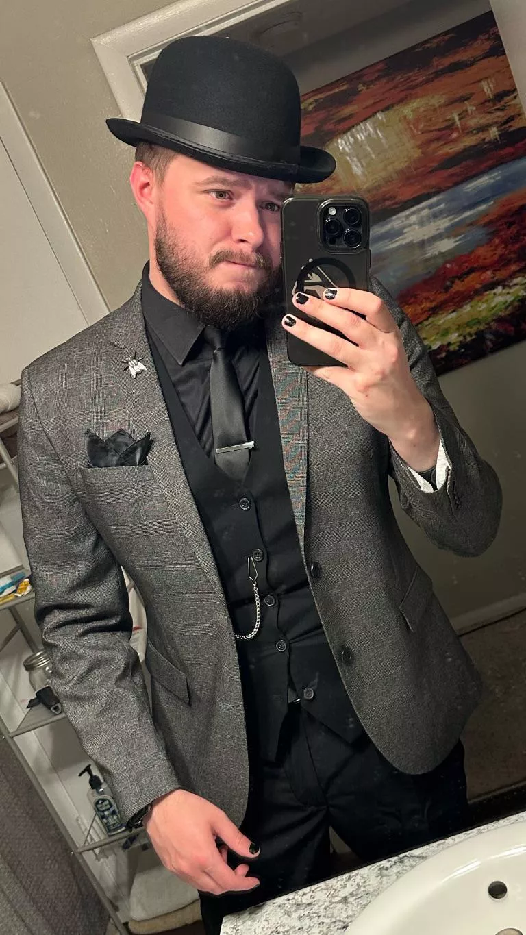 Got all dressed up for goth night at the bar  posted by Drjghost