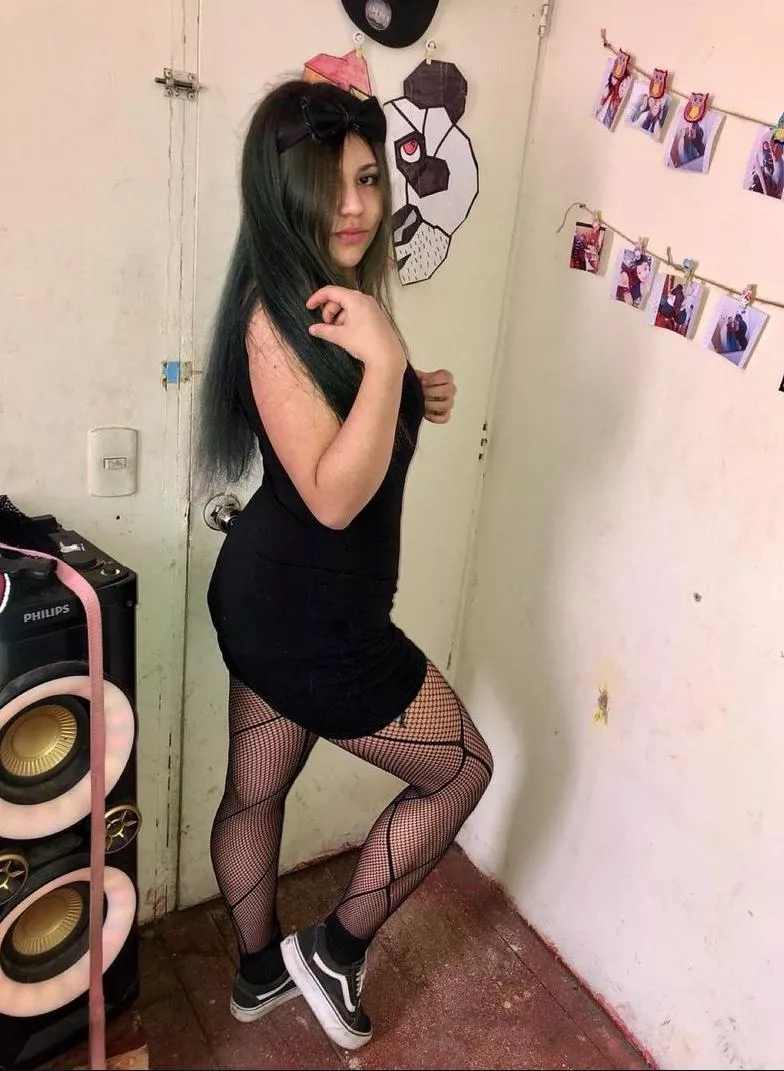 Hello 😘 posted by CD_Isabella