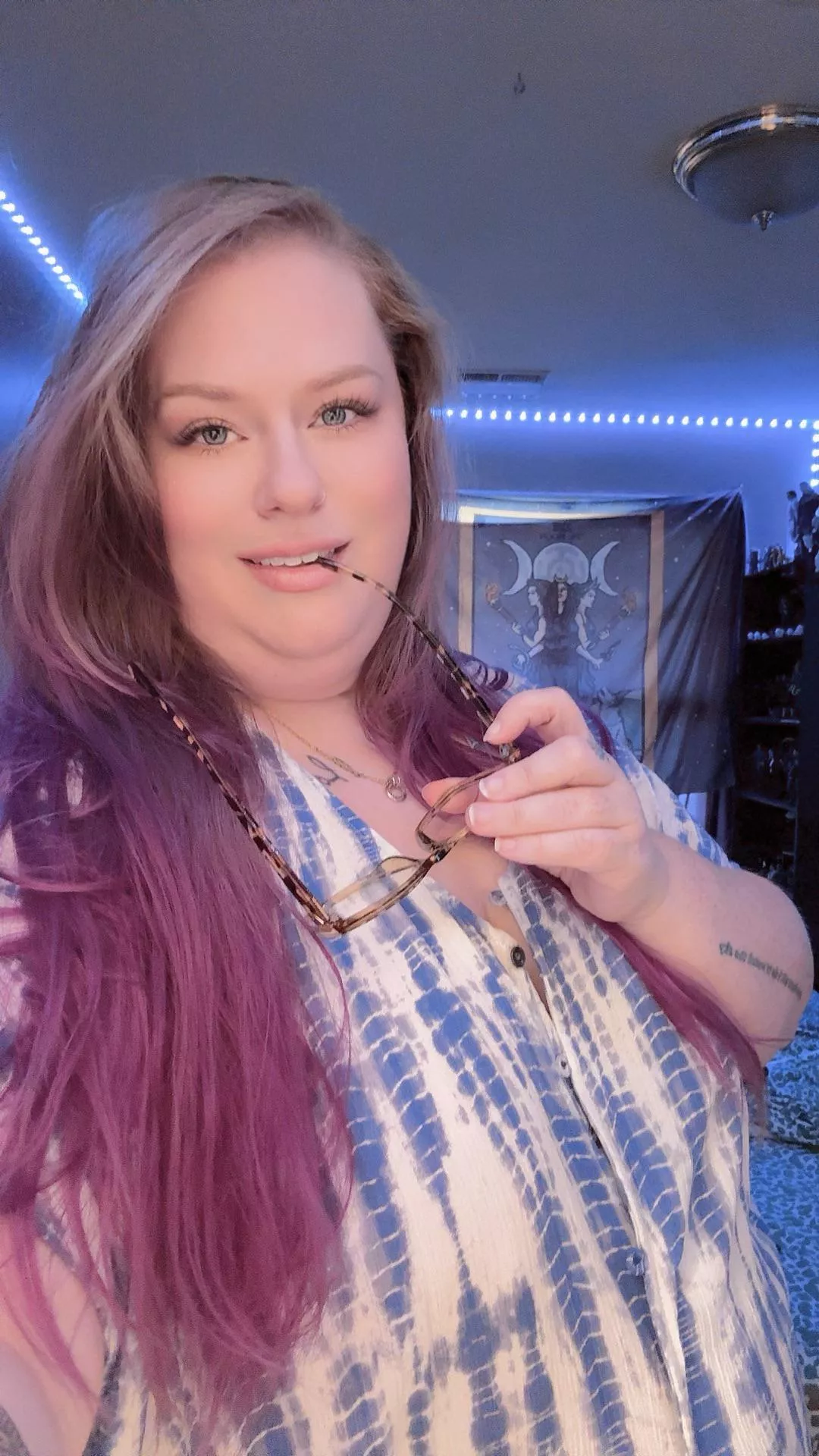 I hope you have a great day! ☺️ posted by miaxmoonstone