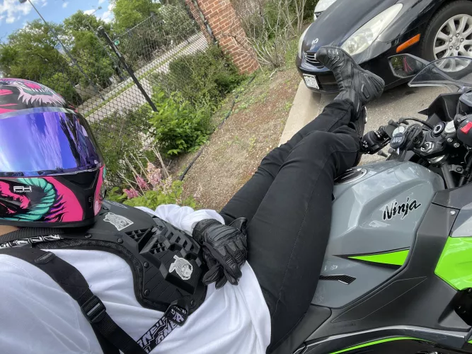 😋 I like when guys can’t tell if I’m a girl or boy when I ride  by loverboirider