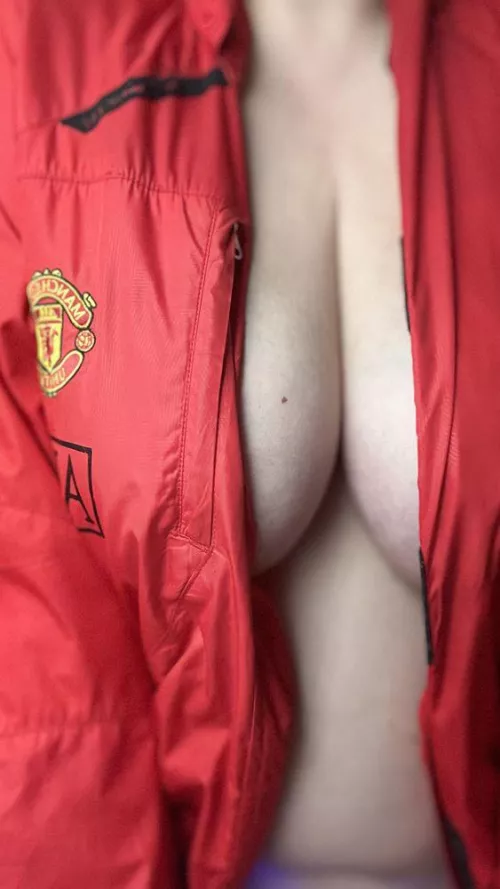 If Man United don’t win on Saturday, Mommy’s going to be very disappointed  by jenatalia_xo