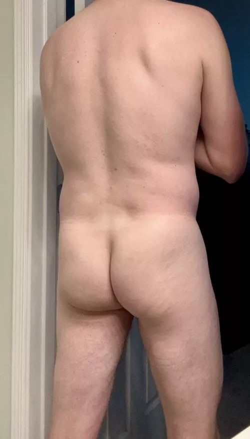 It’s a beautiful hump day morning in the neighborhood  by KJ13116