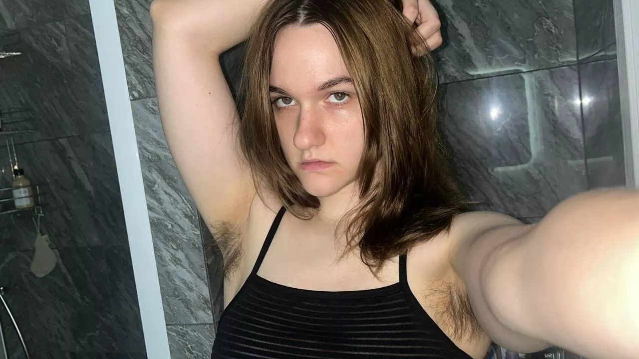 That hair looks tantalizing, huh? posted by hairy_shizo