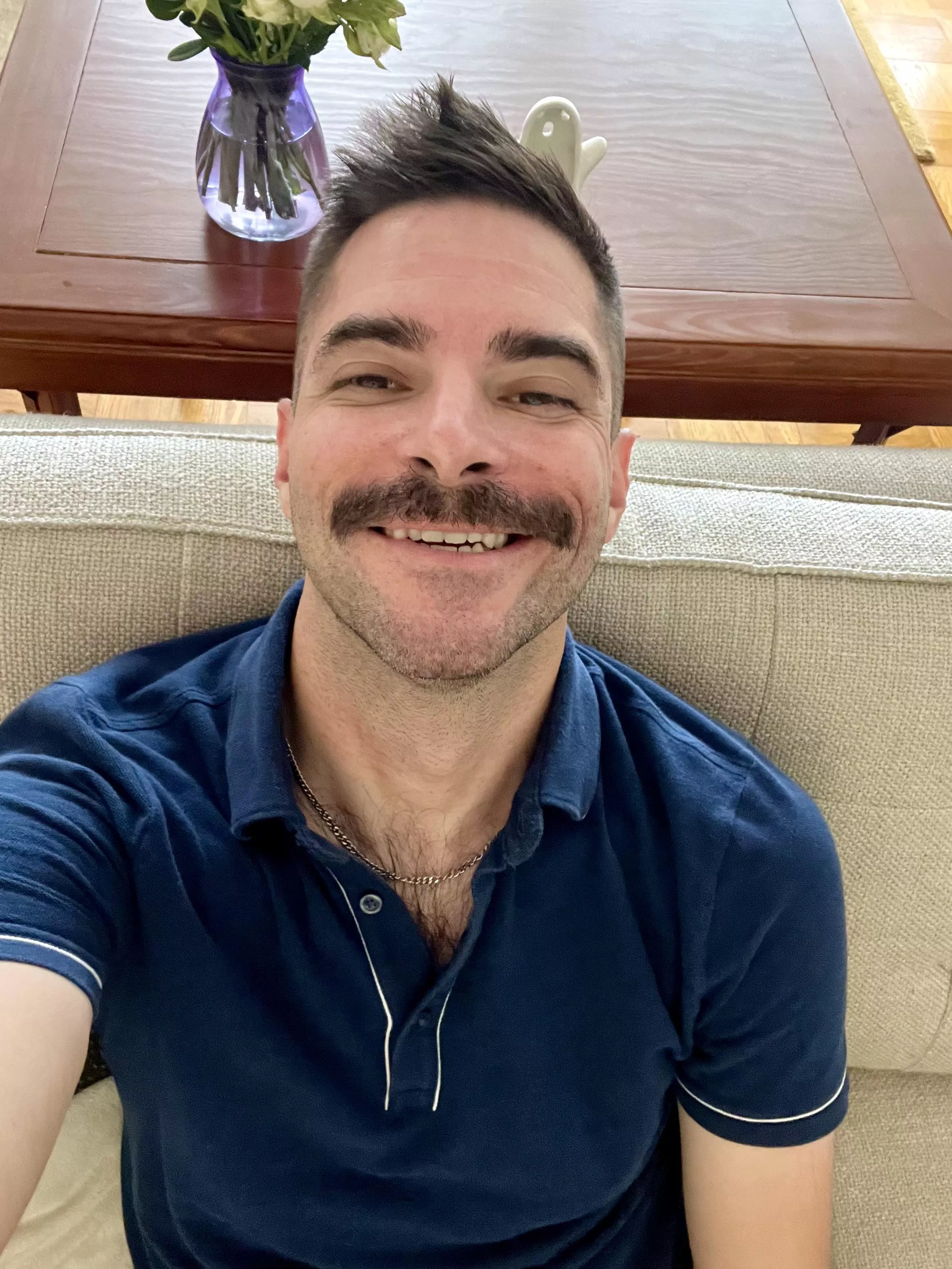 This bro is sweaty after a workout and hot shower. Who’s hoarding all those autumnal breezes? posted by ZealousidealPut1274