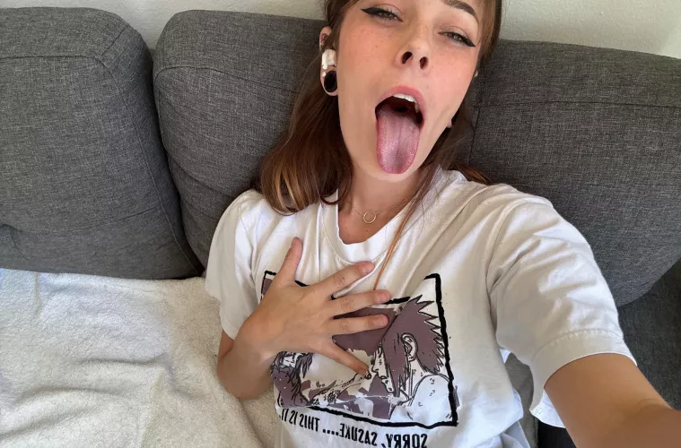 This throat is yours for the taking  by BeezyGee423